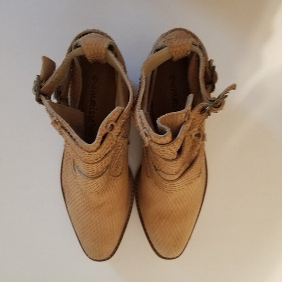 Matisse Bobbie Cognac Snake Embossed Distressed Leather Bootie - Picture 8 of 13